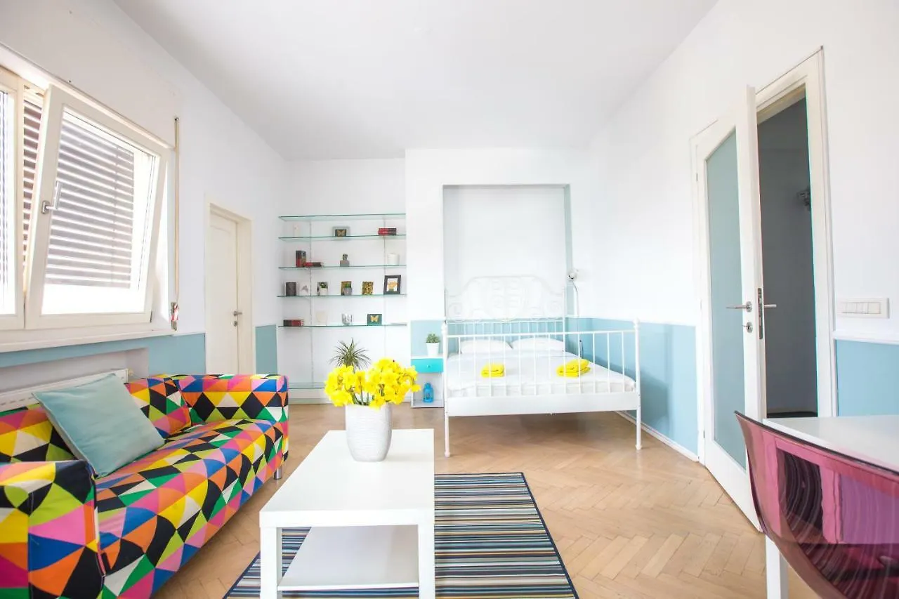Color Apartment New Design Bucharest