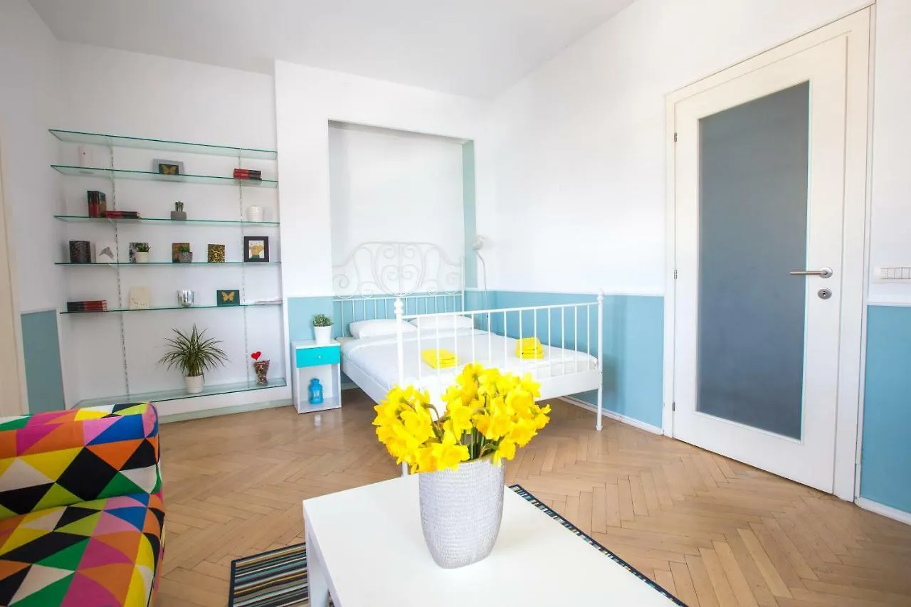 Color Apartment New Design Bucharest 0*,  Romania