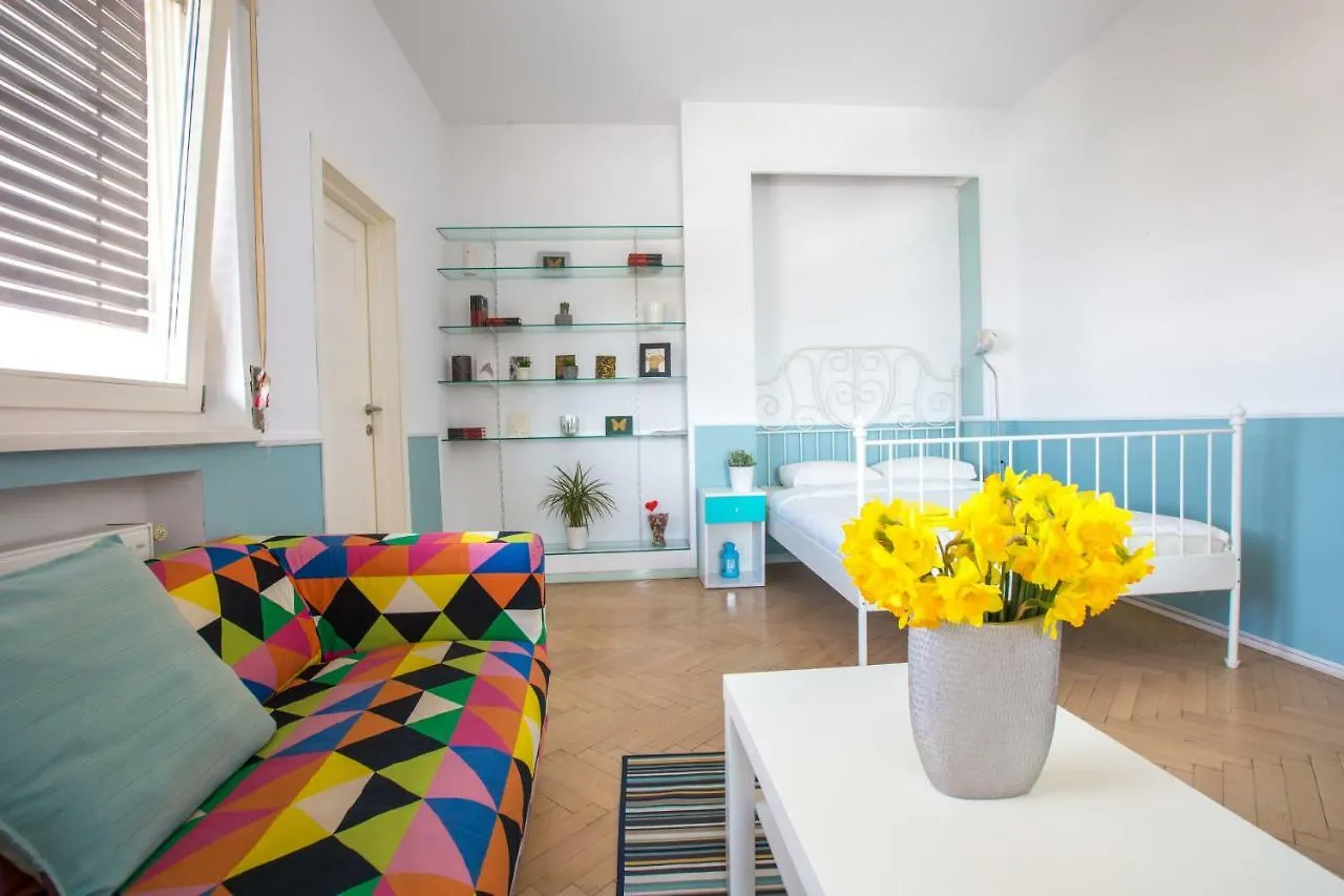 Color Apartment New Design Bucharest